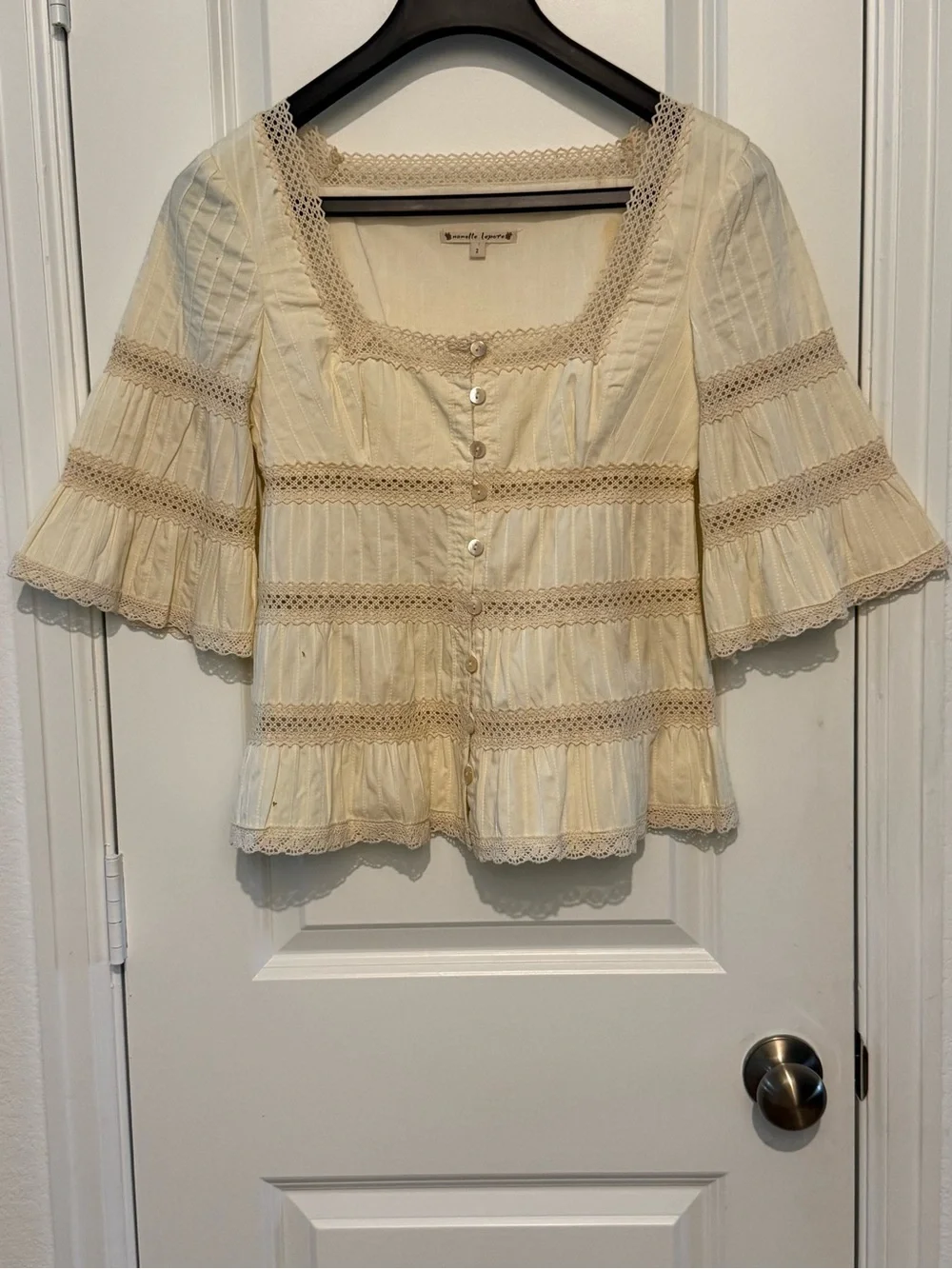 Nanette Lepore Cream Lace Trimmed Button-Front Blouse With Bell Sleeves Size 2 - Picture 2 of 9